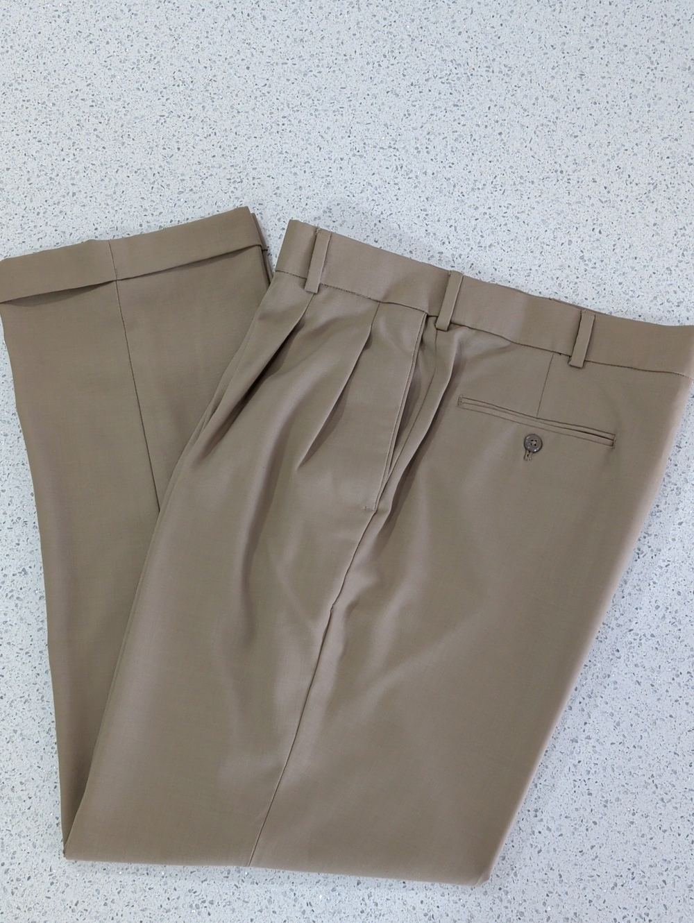 Stafford Men's Pleated Dress Pants in Light Khaki